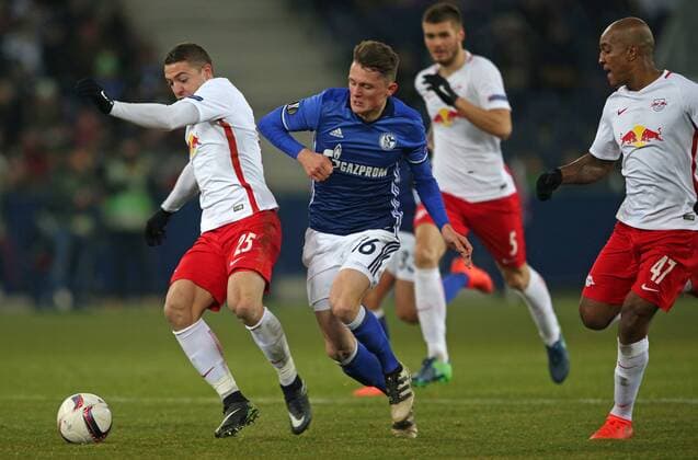 SOCCER - UEFA EL, RBS vs Schalke SALZBURG,AUSTRIA,08.DEC.16 - SOCCER - UEFA Europa League, group stage, Red Bull Salzburg vs FC Schalke 04. Image shows Josip Radosevic (RBS), Fabian Reese (Schalke), Duje Caleta-Car and Andre Alexander Wisdom (RBS). GEPAxpictures xThomasxBachun