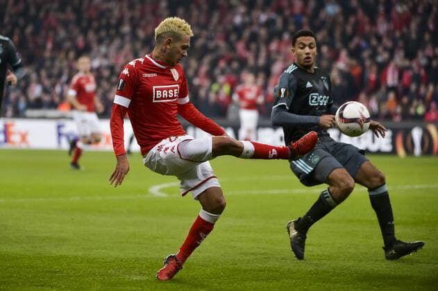 Standard s Junior Edmilson and Ajax s Jairo Riedewald pictured in action during the sixth and last game of the group stage (group G) of the Europa League competition between Belgian soccer team Standard de Liege and Dutch club Ajax Amsterdam in Liege, Thursday 08 December 2016. NICOLASxLAMBERT  x04994262x