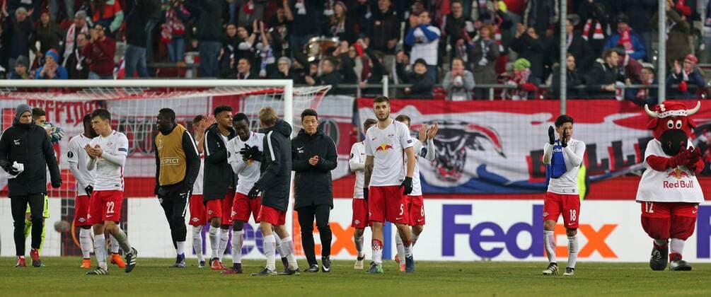 SOCCER - UEFA EL, RBS vs Schalke SALZBURG,AUSTRIA,08.DEC.16 - SOCCER - UEFA Europa League, group stage, Red Bull Salzburg vs FC Schalke 04. Image shows the rejoicing of Red Bull Salzburg after the game. GEPAxpictures xThomasxBachun