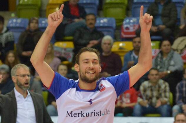 10.12.2016, xtkx, Volleyball 1.Bundesliga Herren, United Volleys - SVG Lueneburg, emspor, v.l. Florian Ringseis (United Volleys) , Rüsselsheim