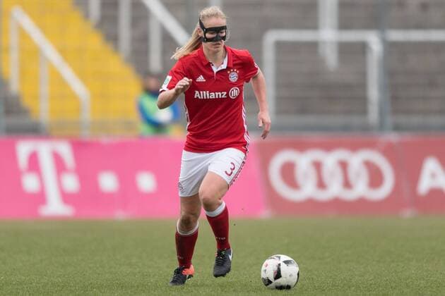 Im Bild Stefanie VAN DER GRAGT (FC Bayern München, 3), Fußball, Allianz Frauen Bundesliga, FC Bayern München - Turbine Potsdam, xmfx