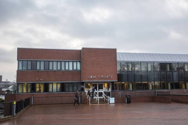 Fußball, Missbrauchskandal in England, Prozessauftakt gegen Barry Bennell in Crewe December 14, 2016 - Crewe, Cheshire, UK - Crewe UK. Picture shows Crewe Magistrates Court where Former football coach Barry Bennell will appear by video link this morning. The 62 year old is accused of eight offences of sexual assault against a boy under the age of 14 allegedly committed between 1981 & 1985. The ex-Crewe Alexandra FC youth coach faces five counts of indecent assault, two counts of inciting gross indecency & one count of assault with intent to commit buggery. Barry Bennell at Crewe Magistrates Court  - ZUMAl94_ 75332609