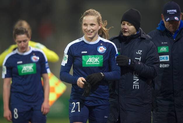 Fussball Frauen 1.Bundesliga 14.12.2016 Potsdam Karl Liebknecht Stadion 1 FFC Turbine Potsdam geg Bayer 04 Leverkusen 1 : 0 Tabea KEMME 21 Turbine Jennifer ZIETZ Co Trainerin Turbine