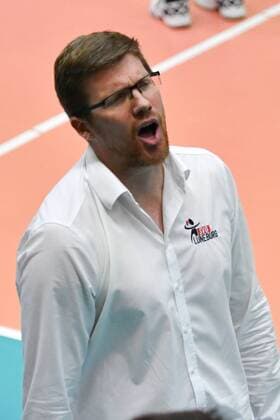 GER,VBL, SVG Lueneburg vs Netzhoppers KW-Bestensee 17.12.2016, Gellersenhalle, Lueneburg, GER, VBL, SVG Lueneburg vs Netzhoppers KW-Bestensee im Bild Trainer Stefan Huebner (Hübner Lueneburg ) nordphoto xWitke