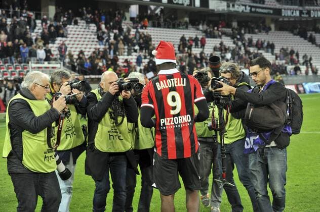 Bilder des Tages - SPORT Fin de match - Mario Balotelli (OGC Nice) FOOTBALL : OGC Nice vs Dijon FCO - Ligue 1 - 18 12 2016 NorbertScanella Panoramic 