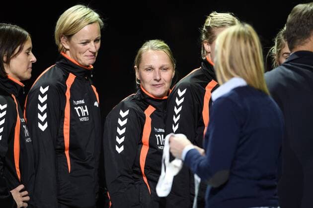 Handball, EM, Damen, Siegerehrung Helle Thomsen - Göteborg - Handball, EHF Damen EM, Finale, Niederlande vs. Norwegen.  Copyright: CARLxSANDIN BB161218CS107