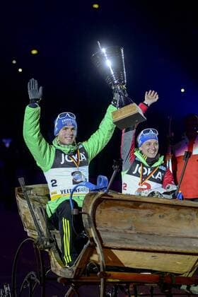 Bilder des Tages - SPORT Biathlon WTC 2016; Gelsenkirchen, 28.12.2016 Vanessa Hinz und Simon Schempp (Team Deutschland); Biathlon WTC 2016 am 28.12.2016 in der Veltins-Arena, Gelsenkirchen (Nordrhein-Westfalen) xkpx