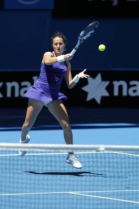 03.01.2017. Perth Arena, Perth, Australia. Mastercard Hopman Cup International Tennis tournament. Lara Arruabarrena (ESP) plays a forehand shot during her game against Coco Vandeweghe (USA). Vandeweghe won 6-2, 6-4. xDavidxWoodleyx  ActionPlus11825209