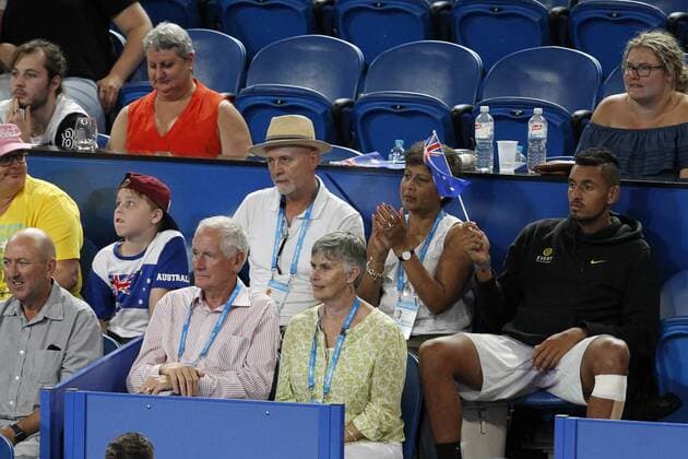 03.01.2017. Perth Arena, Perth, Australia. Mastercard Hopman Cup International Tennis tournament. Nick Kyrgios sitting with his mother Norlaila waives the Australian flag in support of Daria Gavrilova. xDavidxWoodleyx  ActionPlus11825684