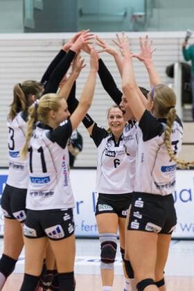Teamkreis, Mannschaftskreis, Ansprache, Motivation, Jubel, celebration, Volleyball, Volleyball-Bundesliga Frauen, Schwarz-Weiß Erfurt - Dresdner SC, xprx