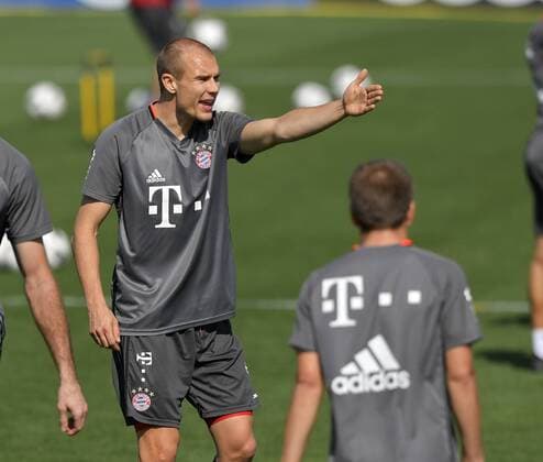 06.01.2017, Fussball 1.Bundesliga 2016 2017, FC Bayern München Wintertrainingslager in Doha (Katar). Training auf dem Trainingsplatz der Aspire Academy bei Doha, Holger Badstuber (FC Bayern München) in Rage. 