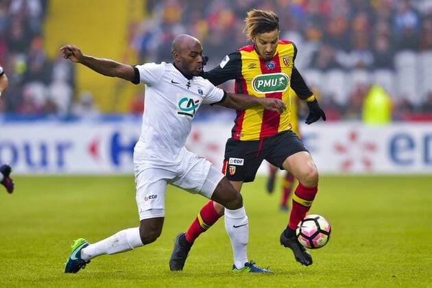 Abdellah Zoubir (Lens) vs Rivierez Jonathan (Metz) FOOTBALL : RC Lens vs FC Metz - 32e coupe de France - 08 01 2017 JBAutissier Panoramic 