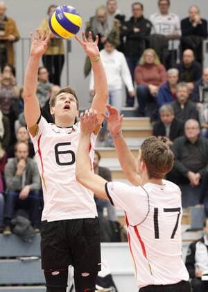 Volleyball Hessen - U21 U 21 WM-Qualifikation Männer 08.01.2017 Germany (ws) - Romania (blau) v.l. Johannes Tille (Germany 6), Matti Binder (Germany 17) Germany - Romania