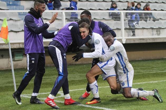 Fußball, Coupe de France, AJ Auxerre - ES Troyes AC (Auxerre) Joie Romain Montiel FOOTBALL : Auxerre vs Troyes - 32E Coupe France - 08 01 2017 StephanieGrossetete Panoramic 