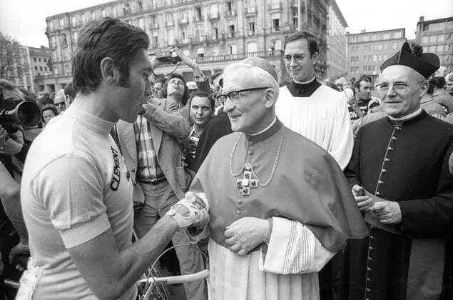 Giro d Italia 1973, 2. Etappe von Köln nach Luxemburg, Eddy Merckx und Joseph Kardinal Höffner, Erzbischof von Köln
