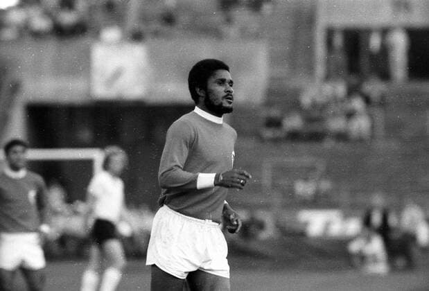 Ein Team aus Spielern des 1. FC Nürnberg und des FC Bayern München gegen Benfica Lissabon, Eusebio