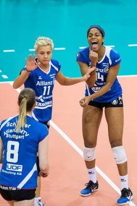 Jubel Karmen Kocar (11 MTV) und Aiyana Whitney (14 MTV); 2017 CEV Volleyball Cup: Allianz MTV Stuttgart vs Kohila VC, SCHARRena, Stuttgart Germany, 20170111; Stuttgart Copyright: xWuechner Eibner-Pressefotox EP_NWR