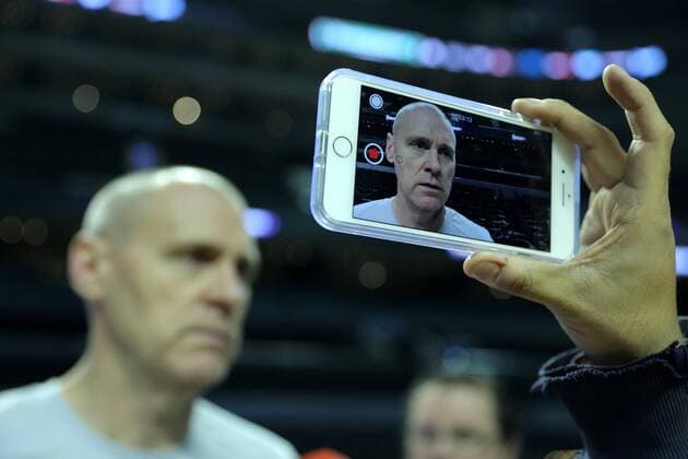 NBA, Training der Phonix Suns und Dallas Mavericks in Mexico City Dallas Mavericks coach Rick Carlisle adresses the mesia during a training session prior to their NBA Basketball Herren USA regular season s match against the Phoenix Suns at the Arena City in Mexico City, Mexico, 11 January 2017. EFE Jose Mendez DALLAS MAVERICKS TRAINING SESSION IN MEXICO !ACHTUNG: NUR REDAKTIONELLE NUTZUNG!  MEX001 20170111-636197742908212358