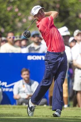 January 12, 2017 - Honolulu, Hawaii: Justin Thomas hits his tee shot on the 9th hole during the first round of the Sony Open at Waialae Country Club in Honolulu, Hawaii. PGA Golf Herren Golf 2017: Sony Open JAN12 - ZUMAc04_ 20170112_zaf_c04_097