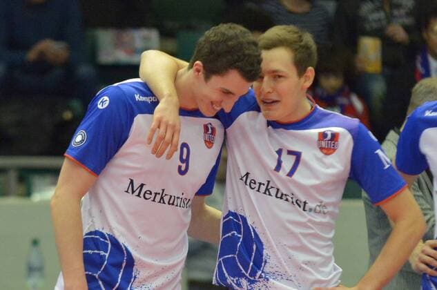 15.01.2017, xtkx, Volleyball 1.Bundesliga Herren, United Volleys - Solingen Volleys, emspor, v.l. Georg Escher (United Volleys) , Jan Zimmermann (United Volleys) , Rüsselsheim