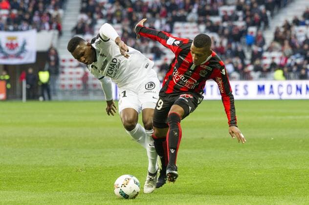 Dalbert Henrique (OGC Nice) - Opa N Guette (FC Metz) FOOTBALL : OGC Nice vs FC Metz - Ligue 1 - 15 01 2017 NorbertScanella Panoramic 
