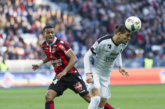 Alassane Plea (OGC Nice) - Leonardo Guido Milan (FC Metz) FOOTBALL : OGC Nice vs FC Metz - Ligue 1 - 15 01 2017 NorbertScanella Panoramic 