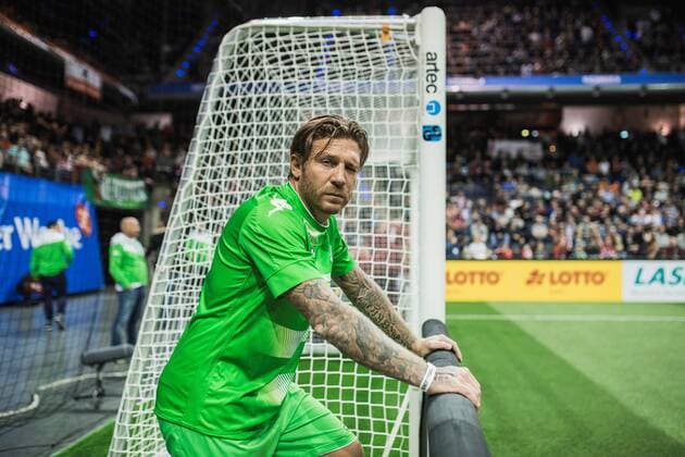 Berlin, Deutschland, 14.01.2017: Andrij Voronin (Borussia Möchengladbach) beim Traditionsmasters Hallenfußball-Turnier ehemaliger Fußballstars in der Max-Schmeling-Halle.