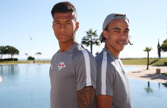 RB Leipzig - Training Fussball 1.BL Lagos, Portugal, 09.01.2017, Cascade Resort Hotels, Fussball, 1. BL, GER , RB LEIPZIG - Trainingslager an der Algarve vom 4. - 12. Januar. , Im Bild: Davie Selke (l.) und Yussuf Poulsen. ,