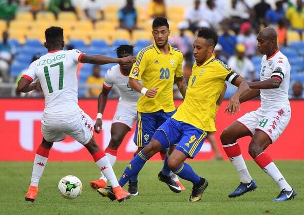 Pierre Emerick Aubameyang (Gabun), Jonathan Zongo - Fußball Nationalteam : Gabun vs Burkina Faso - Coupe d Afrique des Nations Afrikacup - Libreville - 18 01 2017 Panoramic Panoramic 