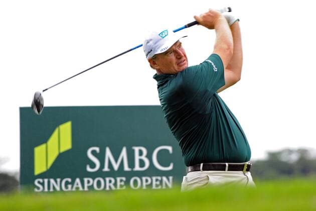 (170120) -- SINGAPORE, Jan. 20, 2017 -- Ernie Els of South Africa tees off during the SMBC Singapore Open held at Singapore s Sentosa Golf Club, Jan. 20, 2017. ) (SP)SINGAPORE-GOLF-SMBC SINGAPORE OPEN ThenxChihxWey 