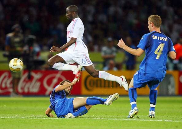July 9, 2006 - Olympiastadion, BERLIN, GERMANY - Claude Makelele & Andrea Pirlo...ITALY V FRANCE..Claude Makelele & Andrea Pirlo.ITALY V FRANCE.OLYMPIC STADIUM, BERLIN GERMANY 07-09-2006.K48556. - PHOTOS ITALY VS FRANCE ALL - ZUMAg49_ 76421917st