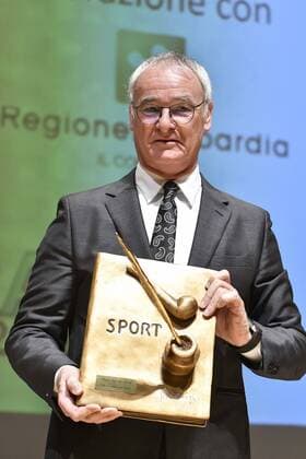 Verleihung des Premio Gianni Brera in Mailand Milano. Premio Gianni Brera. Sportivo dell anno 2016 sedicesima edizione. Pictured: Claudio Ranieri  Copyright: xBluxSickix xIPAx