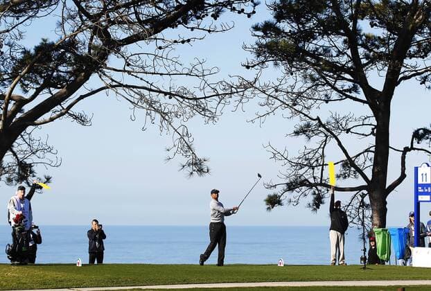 January 25, 2017 - San Diego, CA, USA - Tiger Woods tees off on the 11th hole of the north course at Torrey Pines Golf Course in San Diego during the Farmers Insurance Open Pro-Am on Wednesday, Jan. 25, 2017. Farmers Insurance Pro-Am - ZUMAs44_ 76606773st Copyright: xK.C.xAlfredx