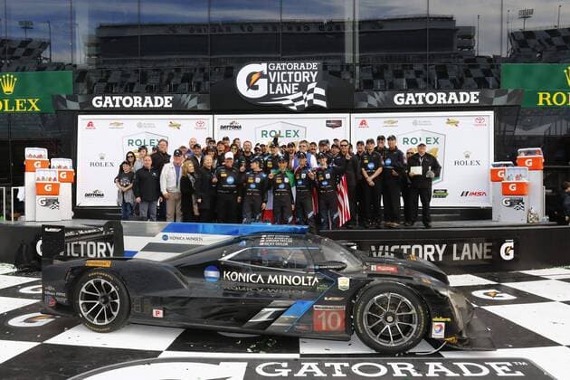 Bilder des Tages - SPORT January 29, 2017 - Daytona Beach, Florida, United States of America - January 29, 2017 - Daytona Beach, Florida, USA: The Wayne Taylor Racing Konica Minolta Business Solutions USA Cadillac DPI with Jeff Gordon, Ricky Taylor, Jordan Taylor and Max Angelelli celebrate in victory lane after winning the Rolex 24 at Daytona at the Rolex 24 At Daytona at Daytona International Speedway in Daytona Beach, Florida. IMSA 2017: IMSA WeatherTech SportsCar Championship Rolex 24 At Daytona January 29 - ZUMAa161 20170129_zaa_a161_080 Copyright: xChrisxOwensxAspxIncx
