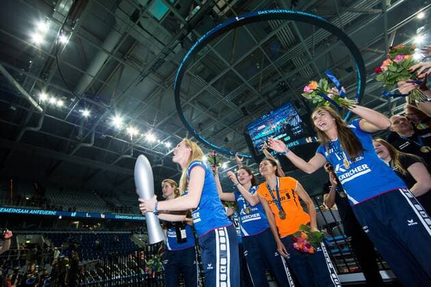 Jubel Stuttgart, vorne: Kim Renkema (5 MTV); DVV-Pokalfinale, SAP-Arena Mannheim Deutschland, 29.01.2017; Partie: VfB Friedrichshafen vs Berlin Recycling Volleys; Mannheim Copyright: xWuechner Eibner-Pressefotox EP_NWR