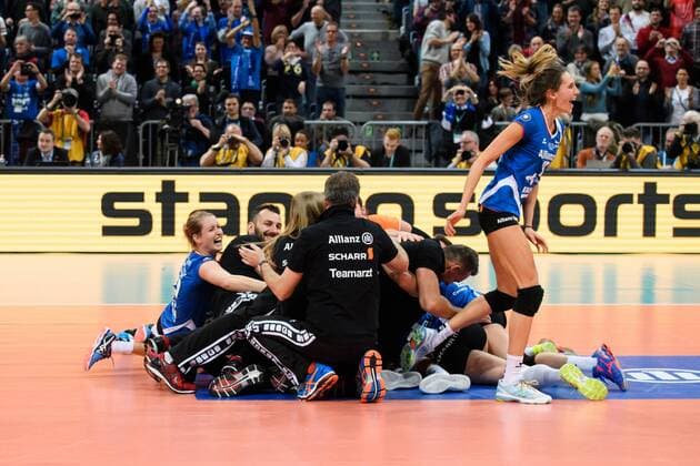 29.01.2017, SAP Arena, Mannheim Volleyball, DVV-Pokal Finale, Schweriner SC vs. Allianz MTV Stuttgart Jubel Stuttgart nach Matchball Sieg Pokalsieg