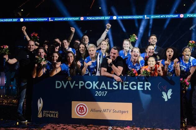 29.01.2017, SAP Arena, Mannheim Volleyball, DVV-Pokal Finale, Siegerehrung Pokalsieger 2017: Allianz MTV Stuttgart