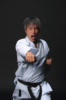 Japanese karate master training R160619_MR01.jpg  (qdwg000917)