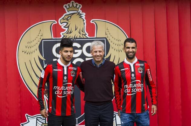 Fußball, OGC Nizza präsentiert Neuzugänge Srarfi und Obbadi Mounir Obbadi (OGC Nice) - Lucien Favre (OGC Nice) - Bassem Srarfi (OGC Nice) FOOTBALL - Presentation des nouvelles recrues - OGCNice - Ligue 1 - 01 02 2017 NorbertScanella Panoramic 