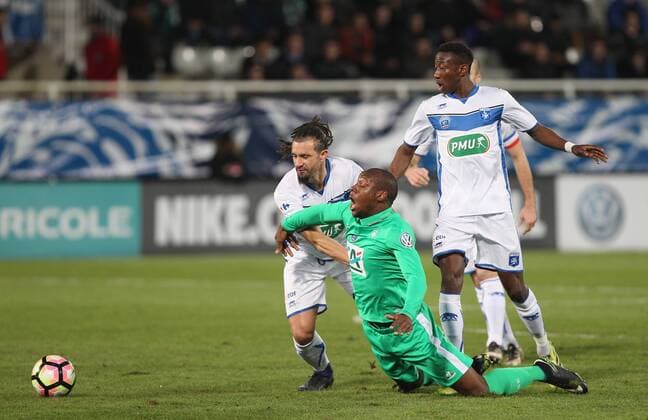 Fußball, Coupe de France, AJ Auxerre - AS St. Etienne (Auxerre) Mickael Tacalfred - Brahim Konate (St Etienne) Bryan Dabo FOOTBALL : Auxerre vs St Etienne - 16e Coupe France - 01 02 2017 StephanieGrossetete Panoramic 