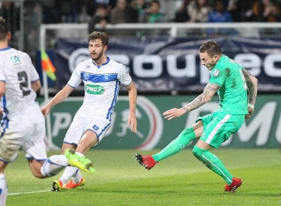 Fußball, Coupe de France, AJ Auxerre - AS St. Etienne (Auxerre) Stephane Sparagna (St Etienne) Nolan Roux FOOTBALL : Auxerre vs St Etienne - 16e Coupe France - 01 02 2017 StephanieGrossetete Panoramic 