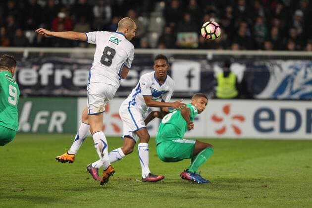 Fußball, Coupe de France, AJ Auxerre - AS St. Etienne (Auxerre) Remi Fournier- Kenji Boto (St Etienne) Kevin Monnet Paquet FOOTBALL : Auxerre vs St Etienne - 16e Coupe France - 01 02 2017 StephanieGrossetete Panoramic 
