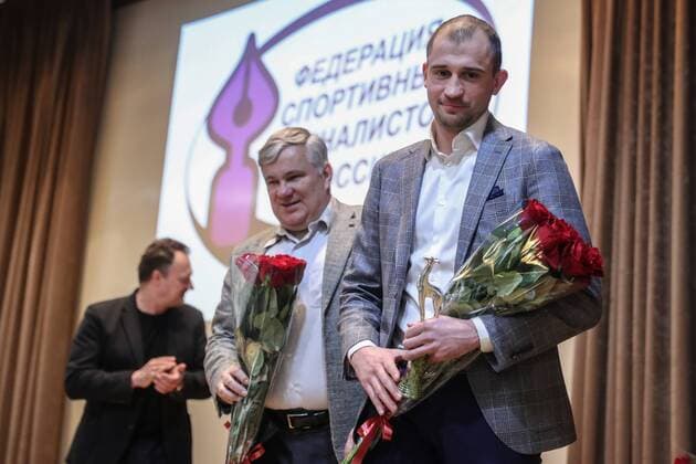 Verleihung Russischer Sportpreis MOSCOW, RUSSIA - FEBRUARY 2, 2017: Olympic Modern pentathlon moderner FÃ¼nfkampf champion Alexander Lesun (R) attends the 2016 Silver Doe awards ceremony at the Russian Olympic Committee (ROC) building. The award was established by Russia s Federation of Sports Journalists and is presented annually to outstanding sportsmen and coaches. SergeiSavostyanov TASS  TS03FC04