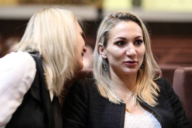 Verleihung Russischer Sportpreis MOSCOW, RUSSIA - FEBRUARY 2, 2017: Olympic handball champions Anna Sedoikina (L) and Polina Kuznetsova attend the 2016 Silver Doe awards ceremony at the Russian Olympic Committee (ROC) building. The award was established by Russia s Federation of Sports Journalists and is presented annually to outstanding sportsmen and coaches. SergeiSavostyanov TASS  TS03FBE7