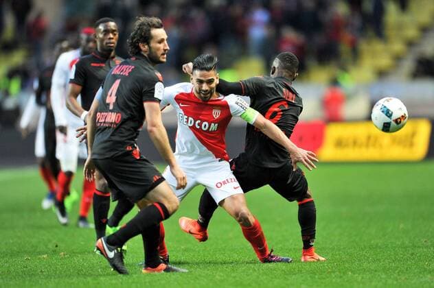 09 RADAMEL FALCAO (mon) - 04 Paul BAYSSE (nice) - Fussball Frankreich, Ligue 1, AS Monaco vs. OGC Nice - 04 02 2017 FEP Panoramic 