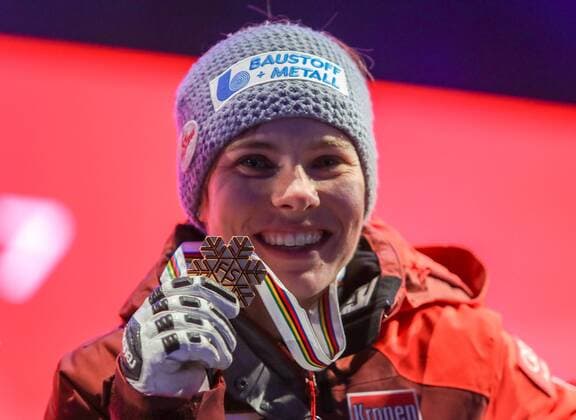 ALPINE SKIING - FIS Ski WC St. Moritz SANKT MORITZ,SWITZERLAND,07.FEB.17 - ALPINE SKIING - FIS Alpine World Ski Championships, Super G, ladies, award ceremony. Image shows Nicole Schmidhofer (AUT). Keywords: medal. GEPAxpictures xMarioxKneisl