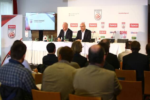 SOCCER - BL, press conference PK Pressekonferenz SALZBURG,AUSTRIA,08.FEB.17 - SOCCER - tipico Bundesliga, press conference, season opening. Image shows president Hans Rinner and chairman Christian Ebenbauer (Bundesliga). GEPAxpictures xFelixxRoittner