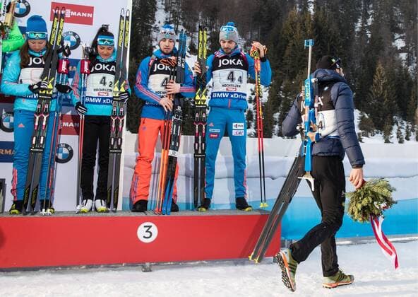 Themen der Woche - SPORT Bilder des Tages - SPORT HOCHFILZEN, AUSTRIA - FEBRUARY 9, 2017: Bronze medalists Olga Podchufarova, Tatyana Akimova, Alexander Loginov, Anton Shipulin of Russia, and silver medalist Martin Fourcade of France (L-R) at an award ceremony for the 2 6 km + 2 7.5 km Mixed Relay event at the 2017 IBU Biathlon World Championships in Hochfilzen, Austria. Stanislav Krasilnikov TASS  TS040854