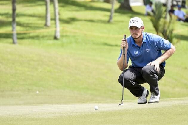 February 9, 2017 - Kuala Lumpur, MALAYSIA - Todd SINNOTT of Australia plays a shot during Day One of the Maybank Championship Malaysia at Saujana Golf Club on February 9, 2017 in Kuala Lumpur, Malaysia. 2017 Maybank Championship Malaysia - Day One - ZUMAj91_ 77183032st Copyright: xChrisxJungx
