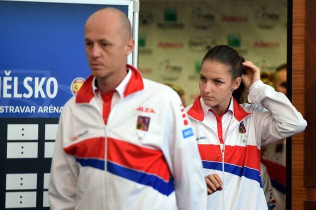 Barbora Strycova and Garbine Muguruza will meet in the first tennis match of the Fed Cup 1st round tie between the Czech Republic and Spain on Saturday, lots decided in Prague, Czech Republic, February 10, 2017. The second women s singles match will be played by Karolina Pliskova (right) and Lara Arruabarrena. On Sunday, Strycova will meet Arruabarrena and Pliskova will meet Muguruza. For the doubles match, the Czechs nominated Lucie Safarova and Katerina Siniakova, the Spaniards Sara Sorribes and Maria Jose Martinez. At right is Petr Pala, non-playing captain of Czech Republic. (CTKxPhoto JaroslavxOzana) CTKPhotoP201702100701801  jao 6